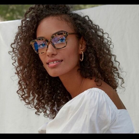 Diff Eyewear Bella Polarized Sunglasses - Picture 2 of 12